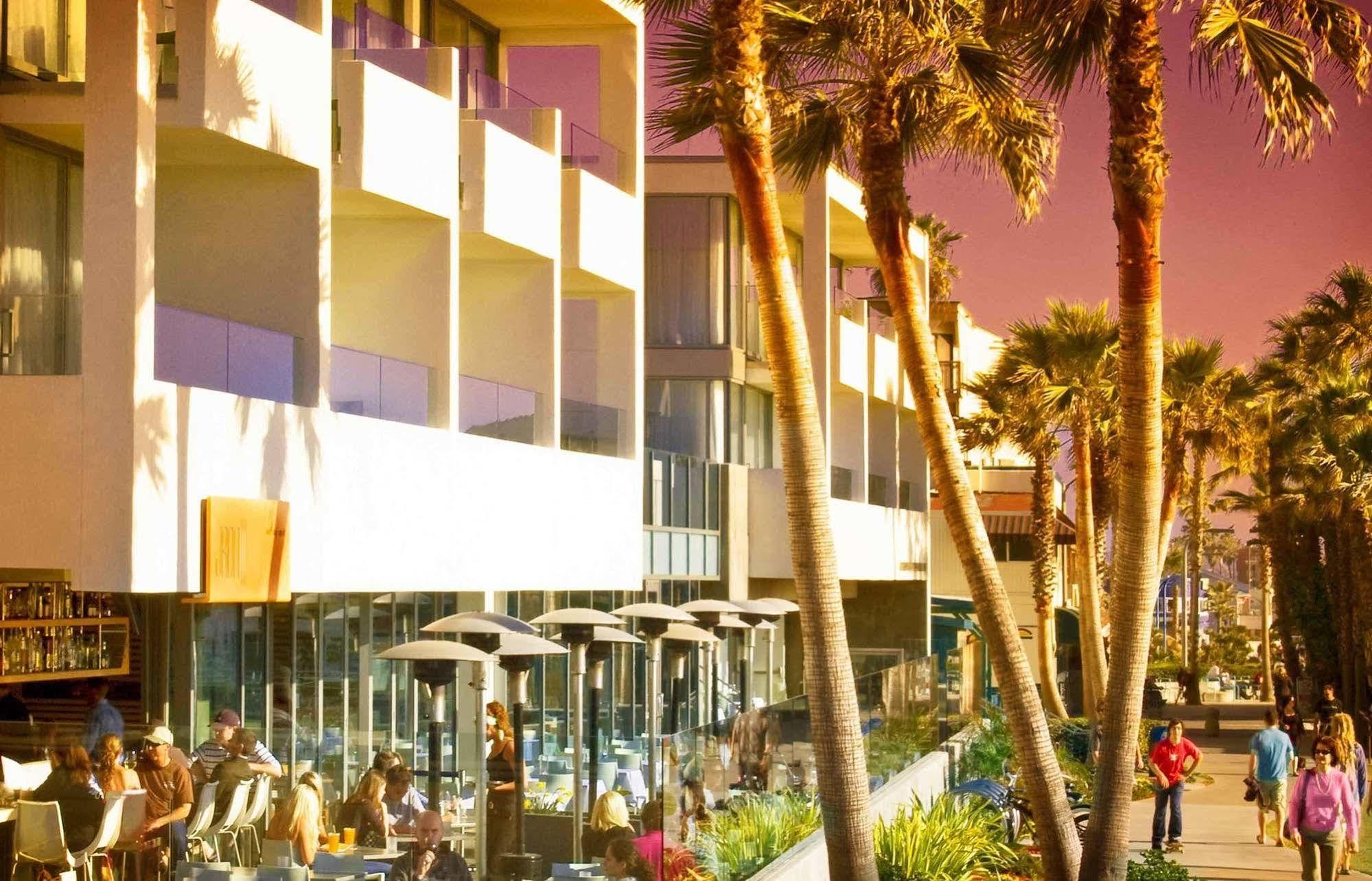 Hotel Tower 23